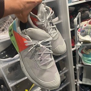 Men’s Under Armour - Size 12